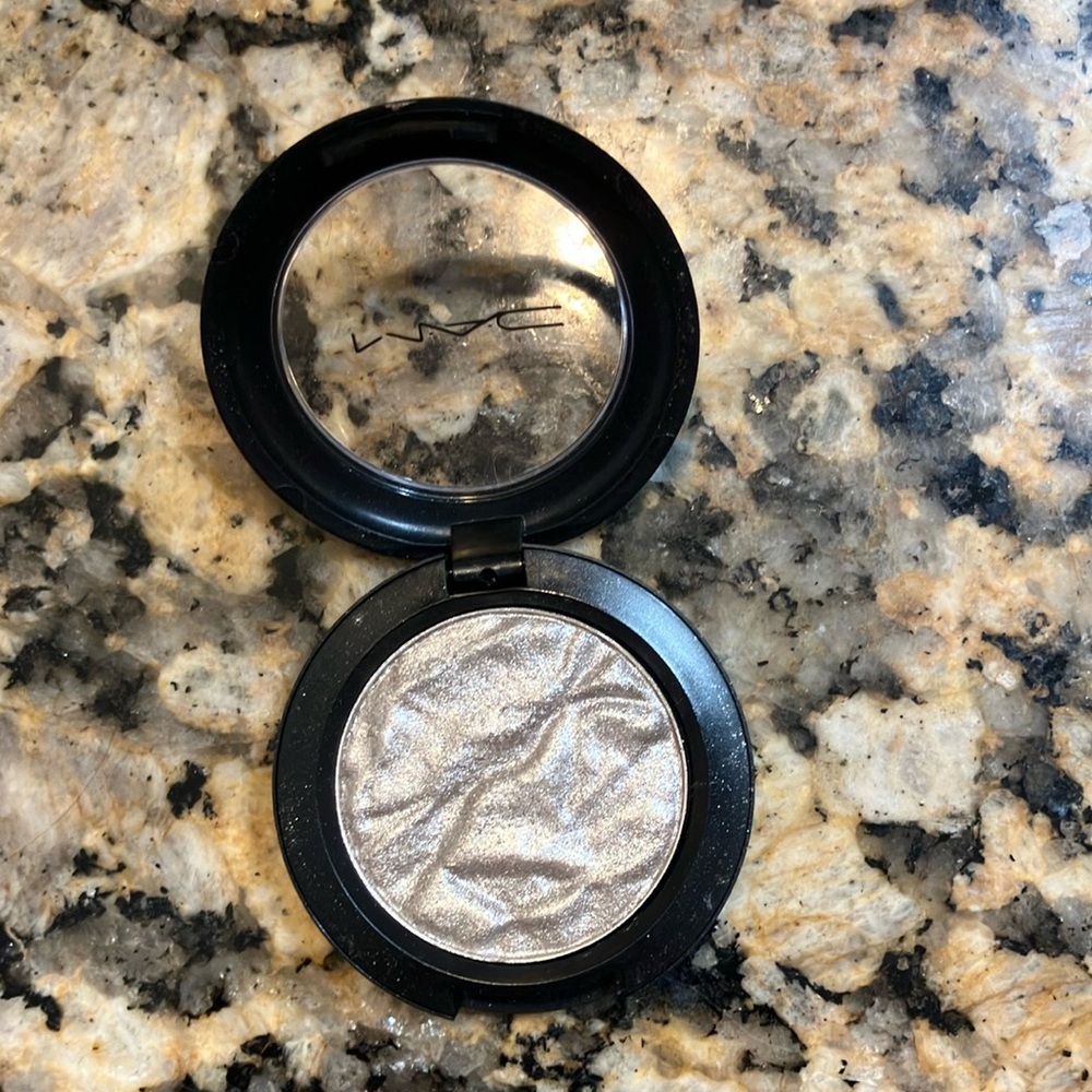 MAC cosmetics fly by twilight